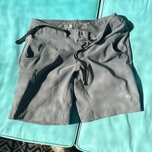 Mountain Hard wear women’s hiking shorts